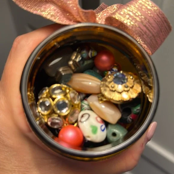 BACK IN STOCK …VINTAGE / Antique BEADS 😍😍😍 - Picture 2 of 3